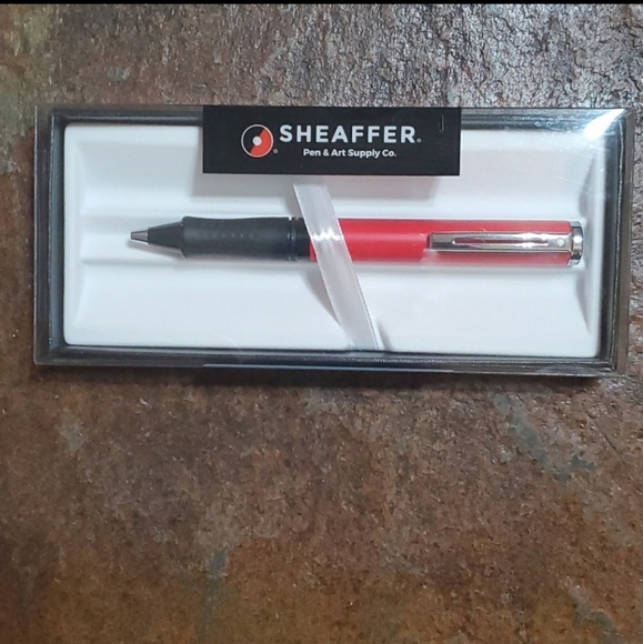 New Sheaffer Award Matte Red Ballpoint Pen - Picture 2 of 6